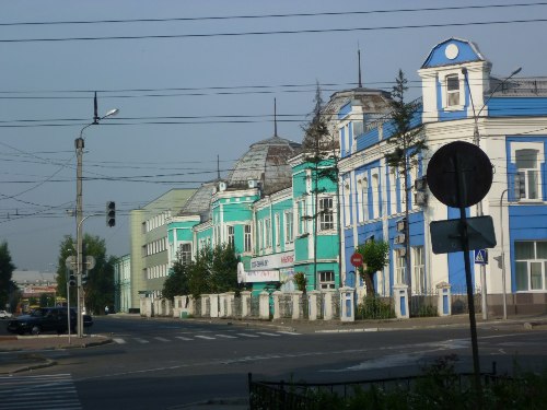 Барнаул. Разноцветье домов на улице Ползунова